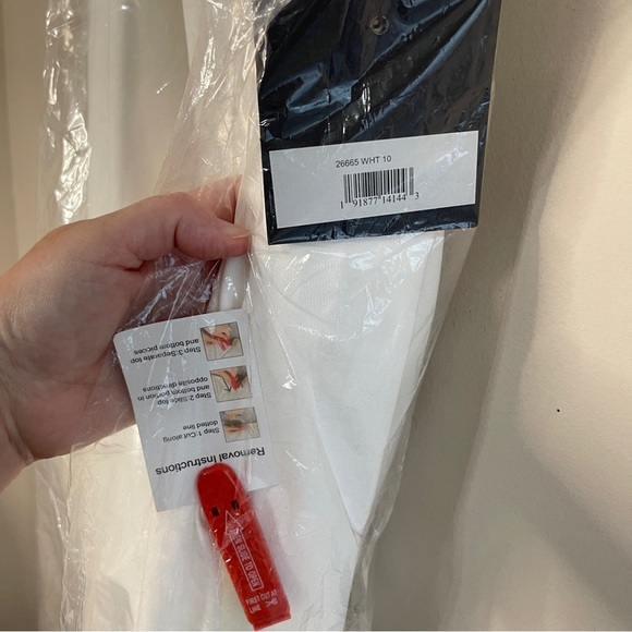 NWT IEENA MAC DUGGAL 26665 One Shoulder Bow Detail Side Slit White Gown, Sz10 - Picture 5 of 8